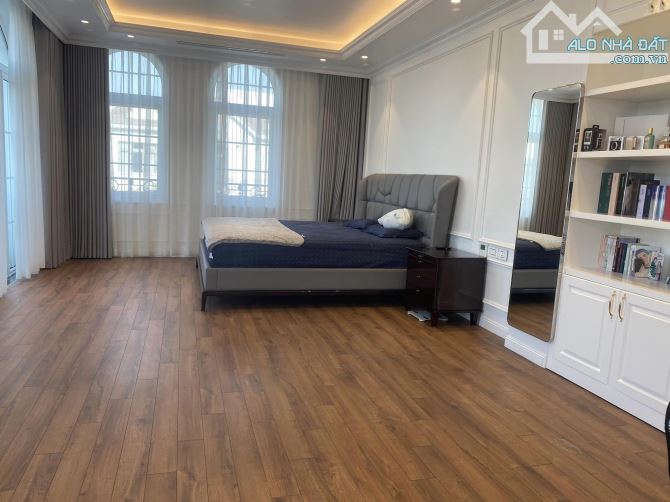 Biệt thự Công viên Cầu Giấy - Đường Lớn 5 làn xe -  340m2, hầm - Mặt tiền 16,5m - 100 tỷ - 7