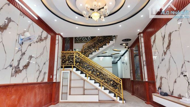 Bán nhà 1 trệt, 1 lầu 5x28.6m  gần Ủy Ban Xã, Chợ Mỹ Hạnh Nam, Đức Hòa, Long An giá 3 tỷ - 7