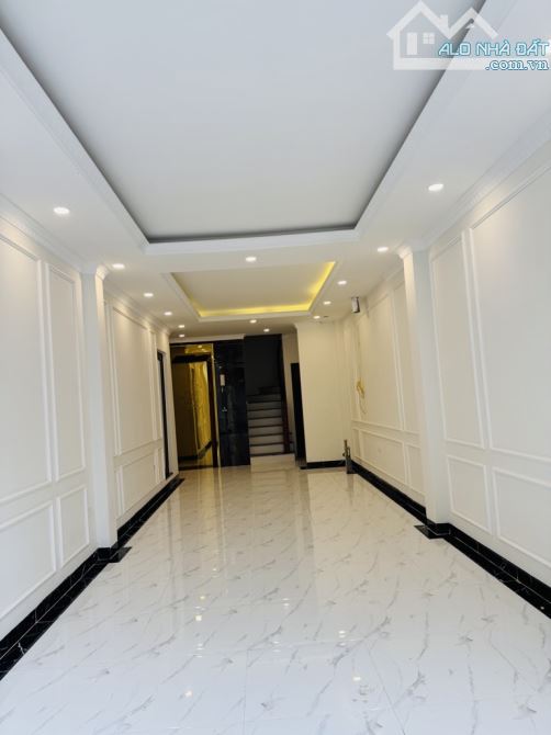 Gara oto 7 chỗ - thang máy nhập - bán nhà lô góc 54m2 x 6 tầng P. Thạch Bàn - 9.3 tỉ - 7