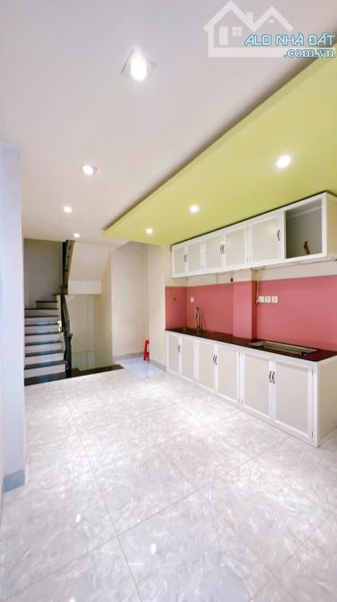 BÁN NHÀ KHU VIP MẶT TIỀN LÔ NHÌ HOÀNG DIỆU 5 TẤM GIÁ 5TỈ 950 SÁT MT VÀ GIÁP Q1 KHU ĐỒNG BỘ - 7