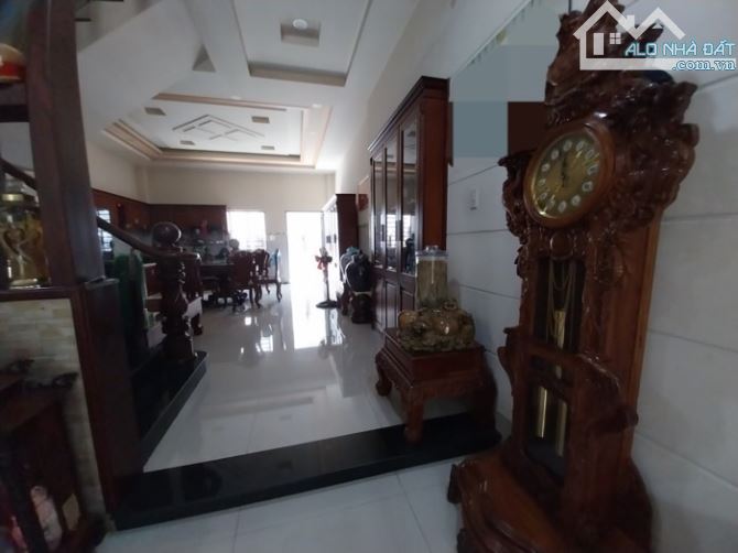 Nguyễn Thi Búp q12/ 5,5 x18 4 lầu btct có công viên 8 tỷ - 7