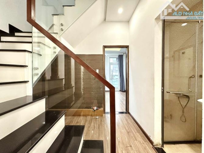 BÁN NHÀ PHAN VĂN TRỊ, P11, BÌNH THẠNH - HẺM NHỰA  Ô TÔ  - 5 TẦNG – 40M2 - GIÁ CHỈ 8.5 TỶ - 7