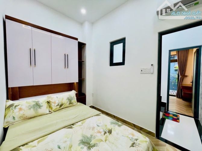 Nhà Gò Vấp giá 3 tỷ 7 sát hẻm xe hơi và gara ô tô đường Đỗ Thúc Tịnh Phường 12 SHR - 7