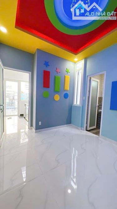 Đường số 9 TT Q4. KHÔNG QH, 5 tầng, 5PN, 45m2 giá nhỉnh 5 tỷ có TL - 7