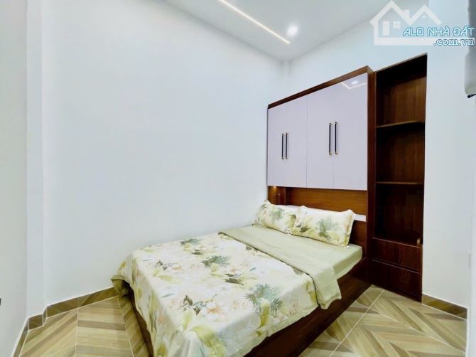 Nhà Gò Vấp giá 3 tỷ 7 sát hẻm xe hơi và gara ô tô đường Đỗ Thúc Tịnh Phường 12 SHR - 8