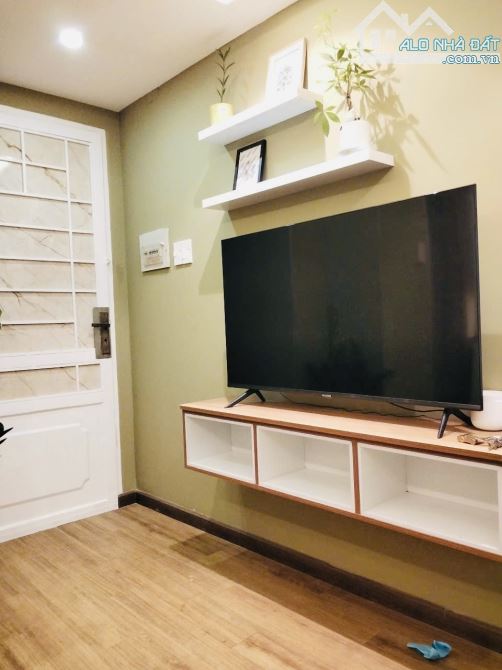 GÕ CỬA KÈO THƠM CC SỐ 1 TÔN THẤT  THUYẾT - VỊ TRÍ Ở NGAY BẾN VÂN ĐỒN GIÁP QUẬN 1 HIỆN TẠI - 8