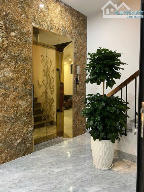 GIẢM SÂU BÁN NHANH! NHÀ PHỐ LÊ TRỌNG TẤN, BA GÁC ĐỖ CỬA 45M2*6T, GIÁ NHỈNH 11TỶ - 8