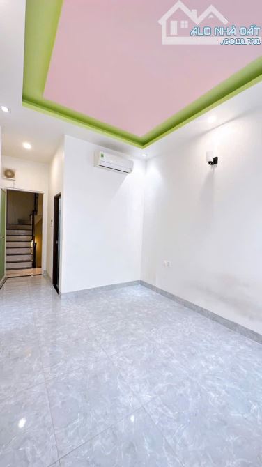 BÁN NHÀ KHU VIP MẶT TIỀN LÔ NHÌ HOÀNG DIỆU 5 TẤM GIÁ 5TỈ 950 SÁT MT VÀ GIÁP Q1 KHU ĐỒNG BỘ - 9