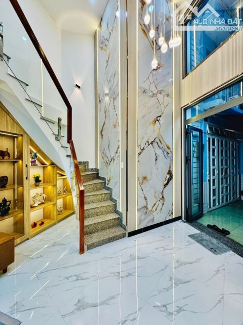 BÁN NHÀ HOÀNG HOA THÁM, PHÚ NHUẬN, 4 TẦNG 2 PHÒNG NGỦ, DTSD 94M2, GIÁ CHỈ 4.93 TỶ - 9