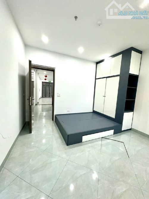 CẦN BÁN TOÀ NHÀ CCMN NGÕ 298 NGỌC HỒI Ô TÔ ĐỖ CỬA MỚI TINH - 9