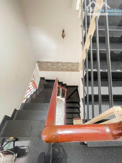 Bán Nhà Hóc Môn- 174M2(7.6 x23 )-4 Tầng - HXH- Chỉ 8Tỷ. - 9