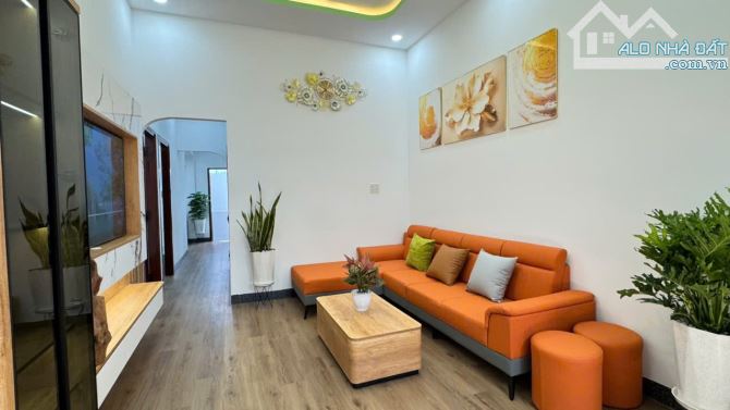 🏡🏡Căn nhà hẻm Cầu Dứa Phú Nông  không gian sống bình yên.  -DT: 95,6m2 ngang 5,93m nở hậ - 9