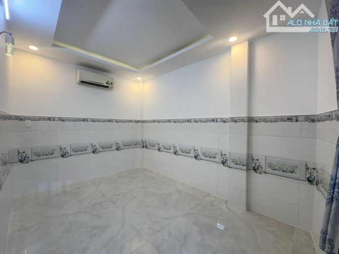 BÁN NHÀ MẶT TIỀN KINH DOANH HUỲNH THỊ HAI QUẬN 12, DT 120M² (6 ×20), 4 TẦNG, GIÁ SIÊU RẺ - 9