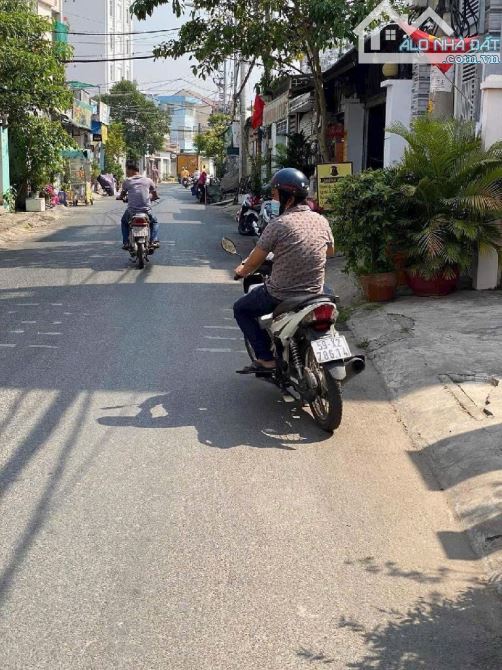 Bán đất mặt tiền đường 14 Làng Tăng Phú, P.TNPA, Q9 cũ, DT 117m2 (4,2 x 28) giá 6,5 tỷ