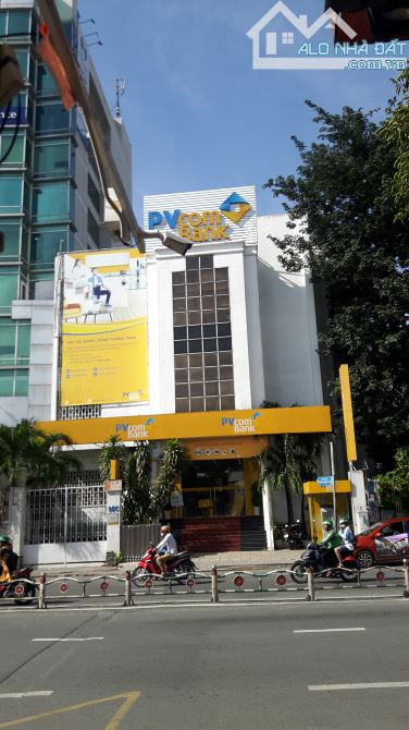 góc 2 mặt tiền Trần Khánh Dư & Trần Nhật Duật, 10x20m, hầm 2 tầng, giá 95 tỷ