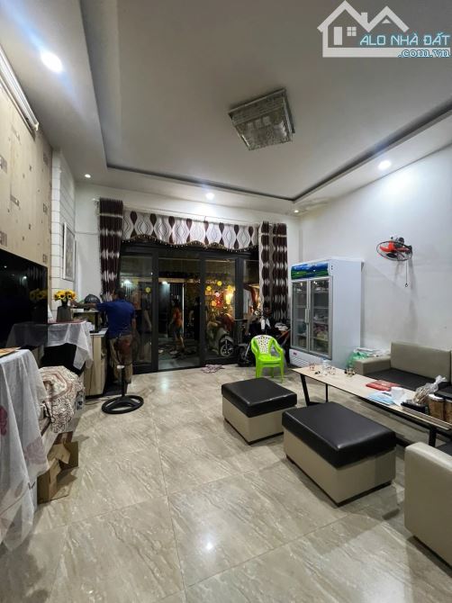 NHÀ 3 TẦNG KIÊN CỐ MỚI ĐẸP - NAM VIỆT Á ĐƯỜNG MỸ ĐA TÂY 9 - GIÁ 9,X TỶ