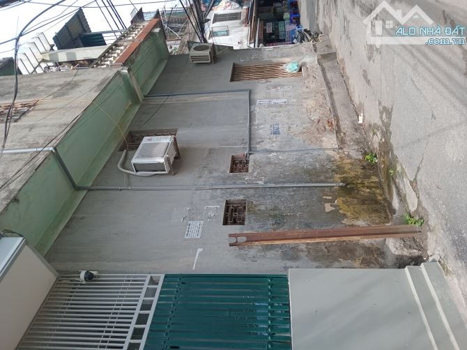 Bán nhà phố Ngọc Khánh sổ đỏ 105m2 x 7m mặt tiền cách triển lãm Giảng Võ 20m, hiện VINHOMS