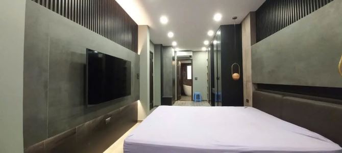 Cho thuê nhà Phố Hàng Bột,  4 tầng x 60m2, mt 6m, có thang máy, 25 triệu