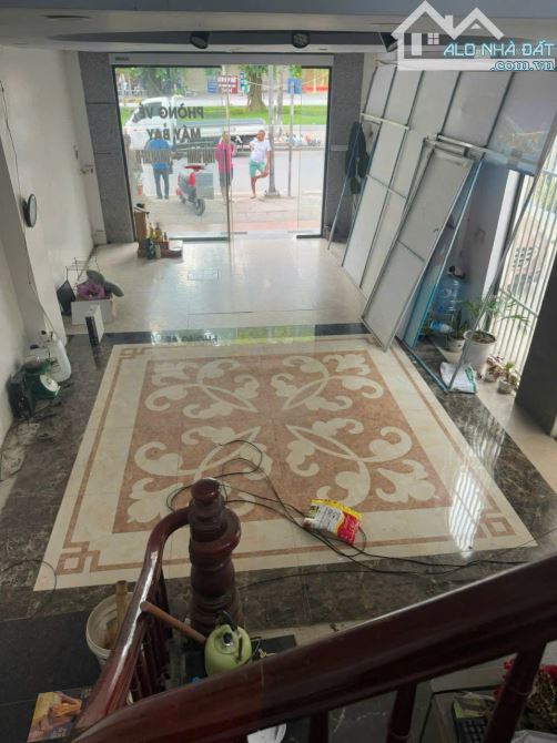 CC bán nhà 5 tầng lô góc Phố Đặng Nhiễm tp Thái Bình, kinh doanh đỉnh, giá hơn 8 tỷ