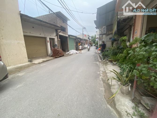 BÁN LÔ GÓC TẠI THIÊN LỘC HÀ NỘI. Ô TÔ  VÀO TẬN ĐẤT.       ✅Vị trí: Lô góc 2 mặt tiền thoán