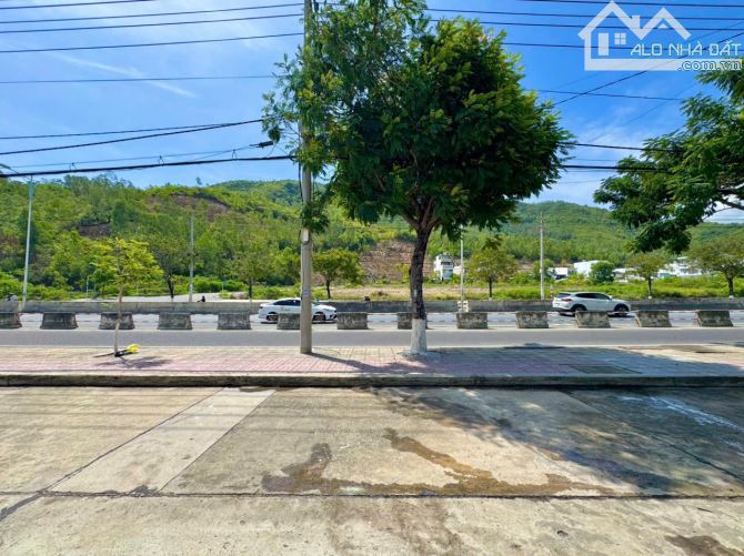 Bán đất 258,5m2 TĐC Hòn Rớ 2,mặt tiền Nguyễn Tất Thành, Nha trang