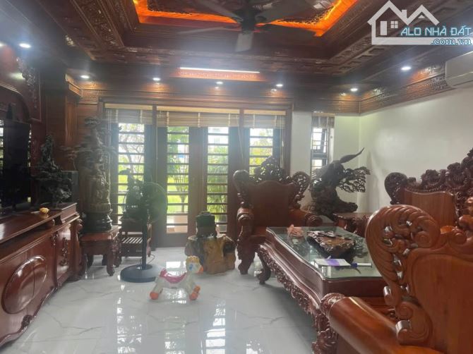 CĂN NHÀ MẶT ĐƯỜNG XUÂN THUỶ - KĐT BÃI VIÊN - P NAM ĐỊNH