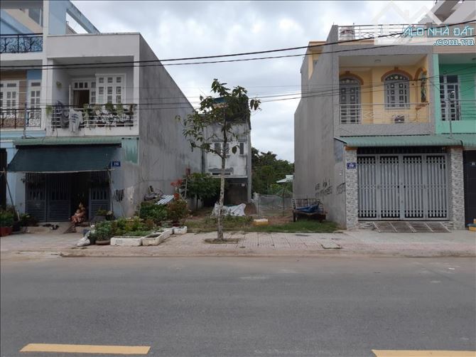 CHỦ CẦN BÁN NHANH LÔ 122M2 - PHÚ ĐÔNG NGAY Đ.HÙNG VƯƠNG, SÁT Đ.LÝ THÁI TỔ, GIÁ CHỈ 1TỶ750
