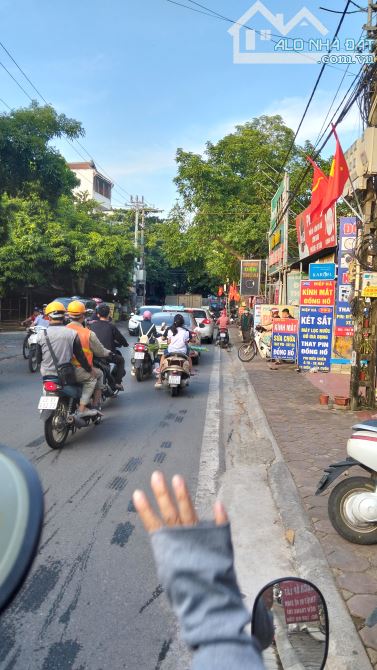 Gia Lâm trâu quỳ bán đất tặng nhà cấp 4 đang kinh doanh
