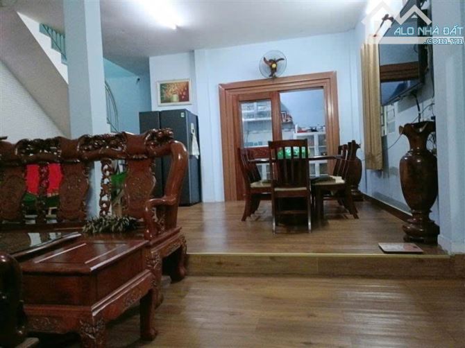 ⭐️⭐️ Giảm sốc 1.8 tỷ! Nhà SHR 2 tầng 109m2 – Dương Quảng Hàm Gò Vấp