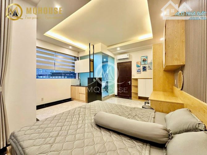 CĂN STUDIO FULL NỘI THẤT BAN CÔNG CỰC RỘNG 40M2 Ở QUẬN 10