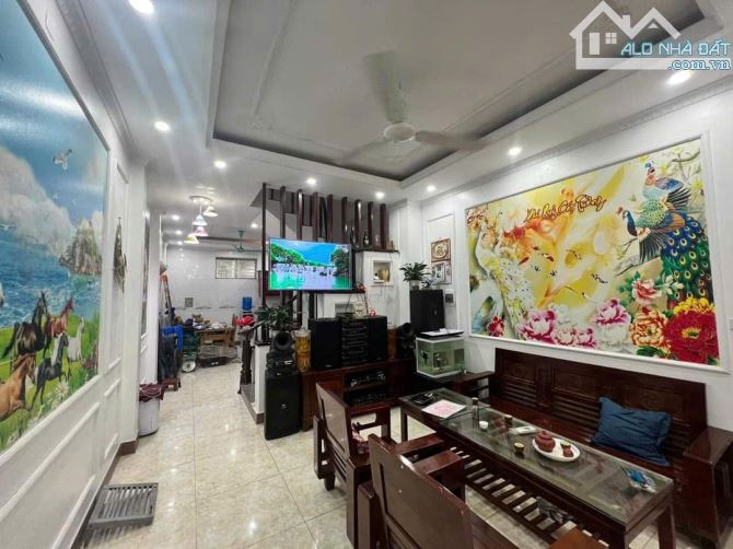 🔥 SIÊU PHẨM GIA QUẤT – MẶT ĐƯỜNG Ô TÔ TRÁNH – KINH DOANH ĐỈNH 🔥  🏡 Nhà dân xây chắc chắ