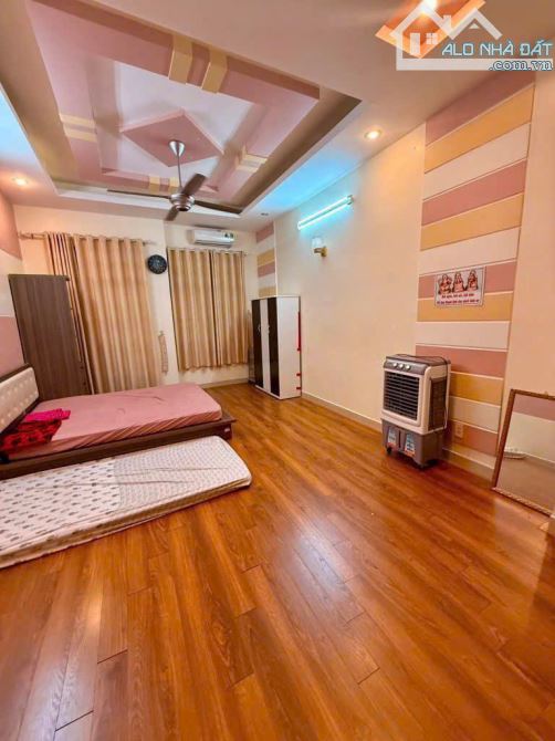 ĐỊNH CƯ BÁN NHÀ ĐƯỜNG SỐ 57 Q6 (4X16) ĐỐI DIỆN CÔNG VIÊN. GIÁ 10,5 TỶ