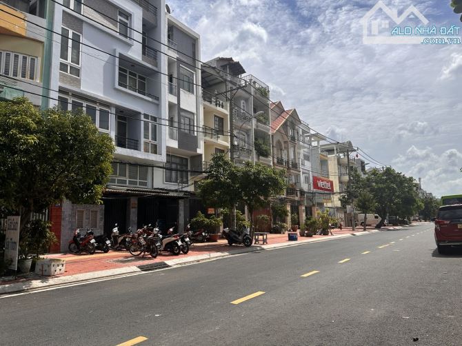 Bán Đất mặt phố lý tưởng tại KDC Chợ Bình Điền, đường Nguyễn Văn Linh,Quận 8,4.x Tỷ