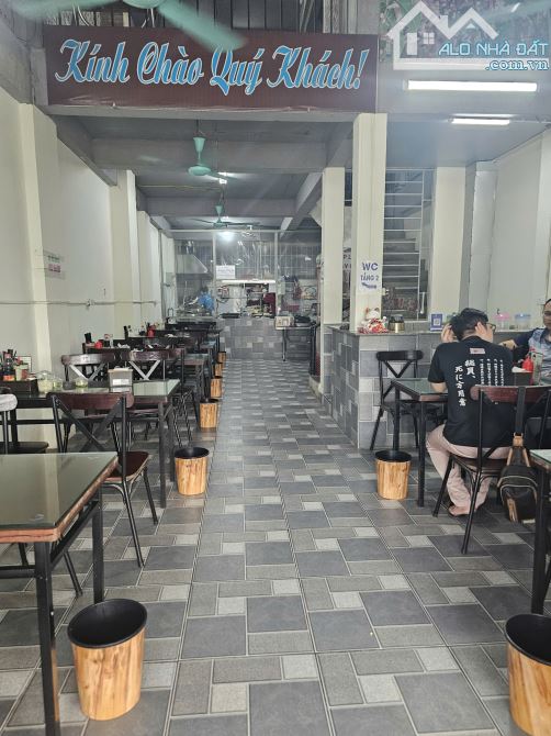 Chủ bán căn hộ CC Bệnh viện 103 - 88m2 - 2 Ngủ - 2 Wc - full nội thất - 5.15 tỷ