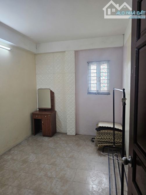 Chính chủ cho thuê chung cư ngõ 328 Nguyễn Trãi - 65m2 - 7.5tr/tháng
