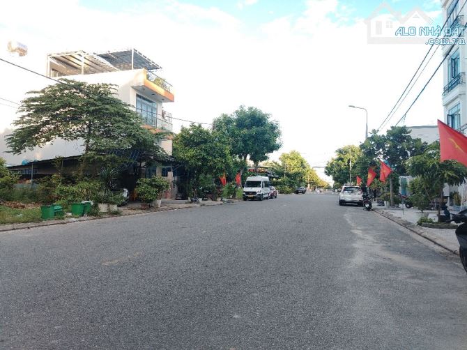 SIÊU PHẨM 5 TẦNG NAM VIỆT Á - ĐOÀN KHUÊ-- KHU