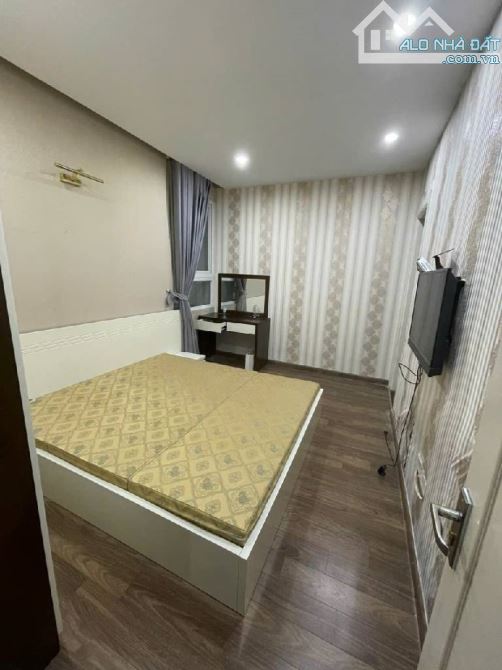 Bán căn hộ chung cư Riverside Garden Vũ Tông Phan, Thanh Xuân, 2 phòng ngủ 2 vs, 5,85 tỷ!