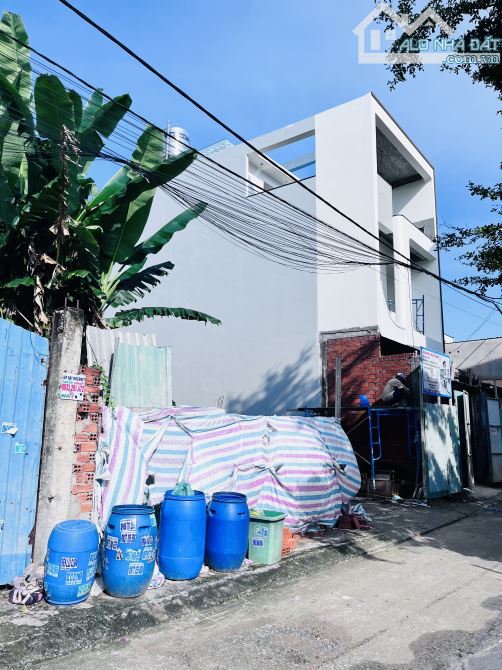 NGỘP BẠNK 4 TỶ,BÁN GẤP ĐẤT VÀNG NGAY TRUNG TÂM THỦ ĐỨC,120m2 giảm mạnh còn 8,8 TỶ