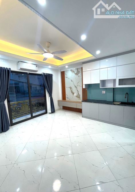 💥TUYỆT PHẨM TƯ ĐÌNH LB, 6 TẦNG,MT4.6M, NGÕ Ô TÔ TRÁNH, TỌA ĐỘ ĐẸP, KINH DOANH, GIÁ 8.X TỶ