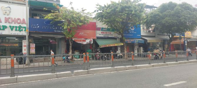 Bán nhà mặt tiền Phan Văn Trị, p10 Gò Vấp, DT: 4.2x17m, 4 tầng, Giá 16.5 tỷ còn thương lượ