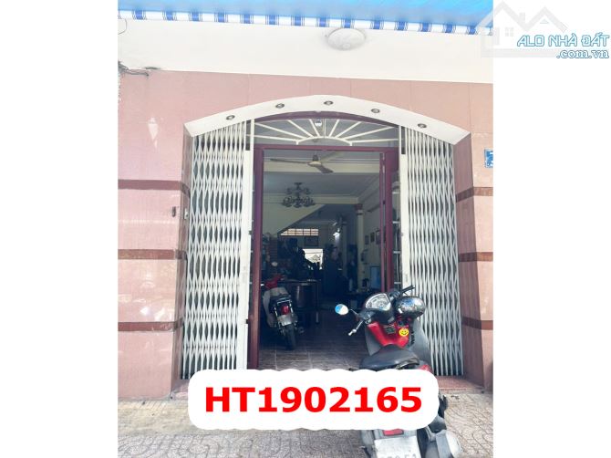 Nhà MT Nội Bộ Tên Lửa - 4 x 15M - 8,6 Tỷ - Sát CV Phú Lâm
