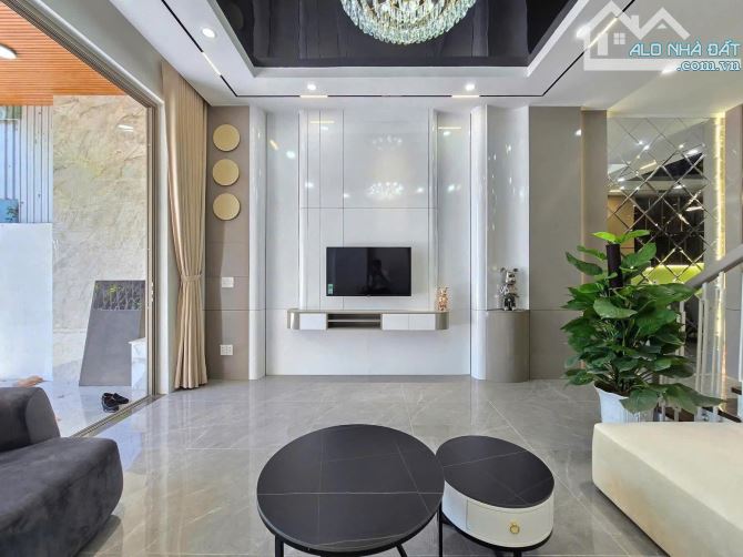 BÁN NHÀ MẶT PHỐ NGUYỄN THÚY_ FULL NỘI THẤT CAO CẤP_ ĐẬP HỘP_ GẦN BIỂN