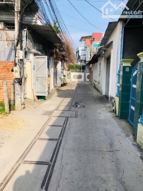 Bán nhà cấp 4 hẻm Chế Lan Viên, Nha Trang. Diện tích : 152,8m2 ngang 5,5m