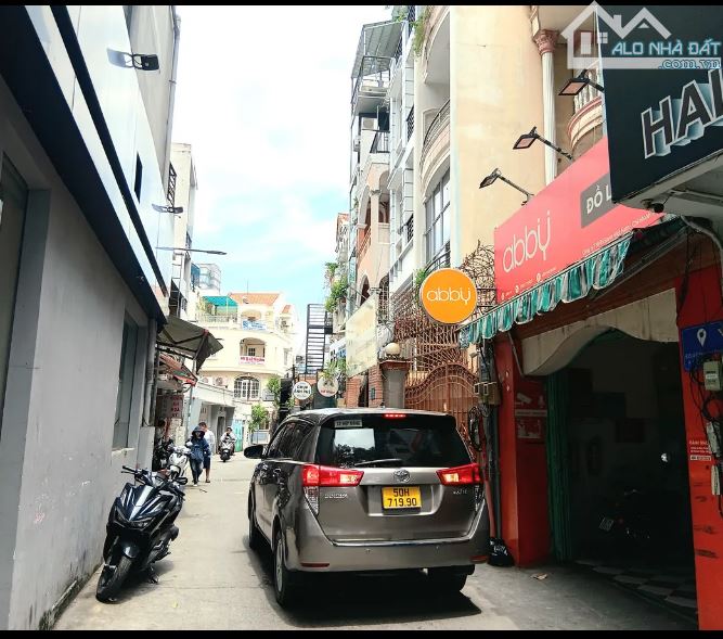 NHÀ CŨ TIỆN XÂY MỚI - HẺM XE HƠI TRẦN HƯNG ĐẠO, P.1, Q.5 – 48M² – GIÁ 7.5 TỶ