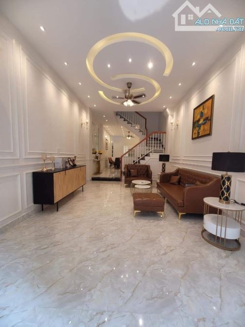 Cô Chú mua nhà để dành bán gấp căn Đào Duy Anh, Phú Nhuận. Giá: 3 tỷ 520tr, sổ hồng riêng