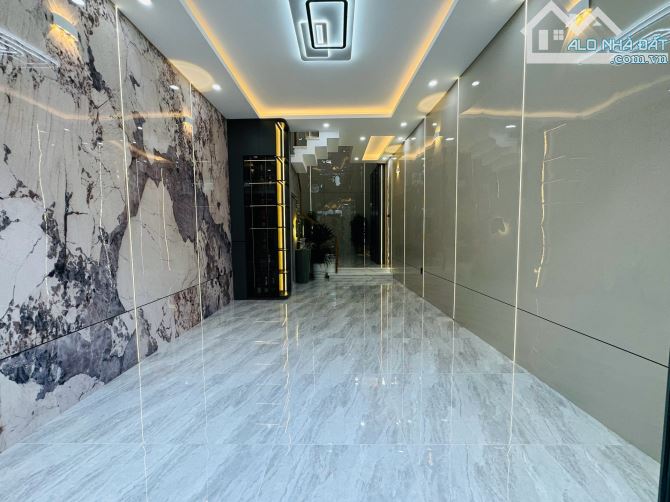 🏡 Cần bán Nhà 1T3L (gara 3 xe, 4PN, full nội thất) – Mặt tiền P.4 - 68m² – Giá 12.5 tỷ