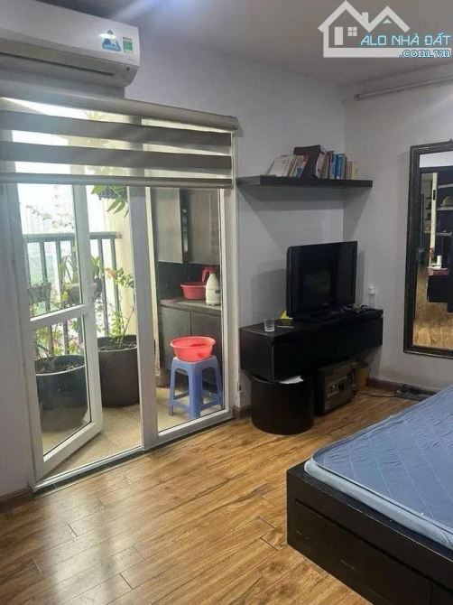 Bán nhà phân lô Phùng Chí Kiên. 1 nhà ra ô tô. 38m 4 tầng 11.5 tỉ thương lượng