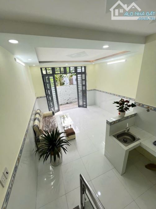 NHÀ ĐẸP Ở NGAY- GIÁ TỐT 60M2 SÀN -NGUYỄN THỊ SÓC-BÀ ĐIỂM- HÓC MÔN