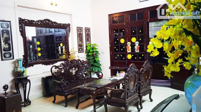BÁN NHÀ RẤT GẦN MẶT PHỐ MINH KHAI, ĐƯỜNG Ô TÔ TRÁNH, DIỆN TÍCH RỘNG, NỞ HẬU, KINH DOANH.