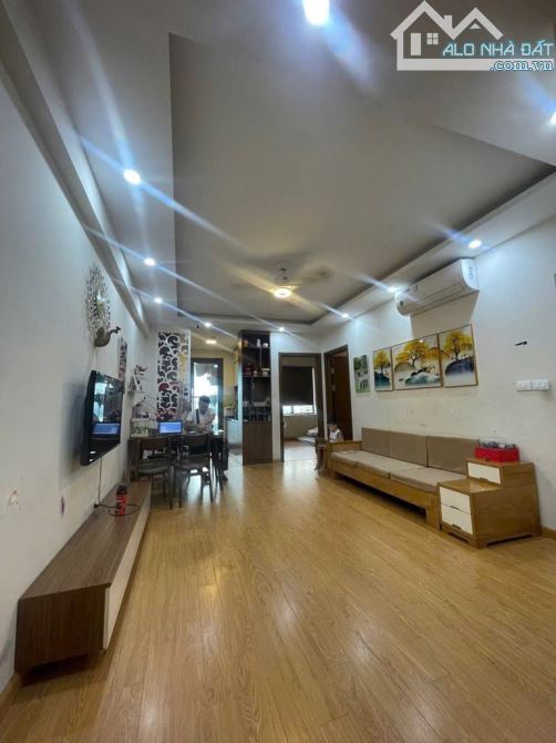 Bán căn hộ Chung cư 151 Nguyễn Đức Cảnh Hoàng Mai 71m2- căn hộ tầng trung- đầy đủ nội thất